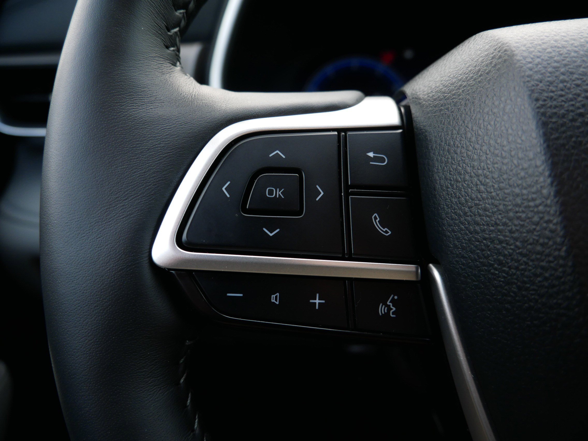 Used 2024 Toyota Highlander Limited image 28