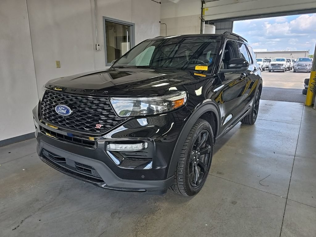 Used 2023 Ford Explorer ST w/ Equipment Group 401A AWD/4WD image 2
