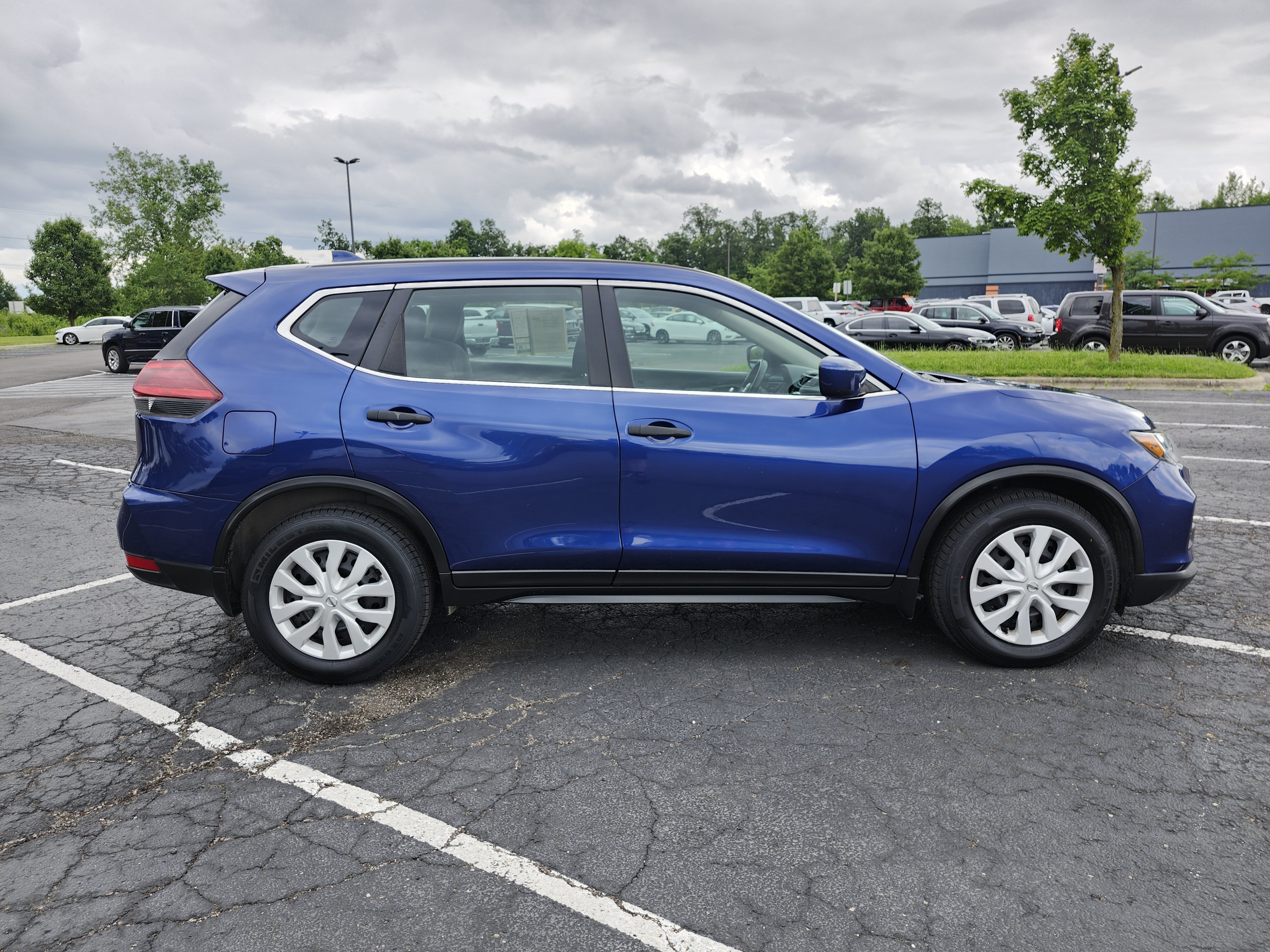 Used 2018 Nissan Rogue S FWD image 16