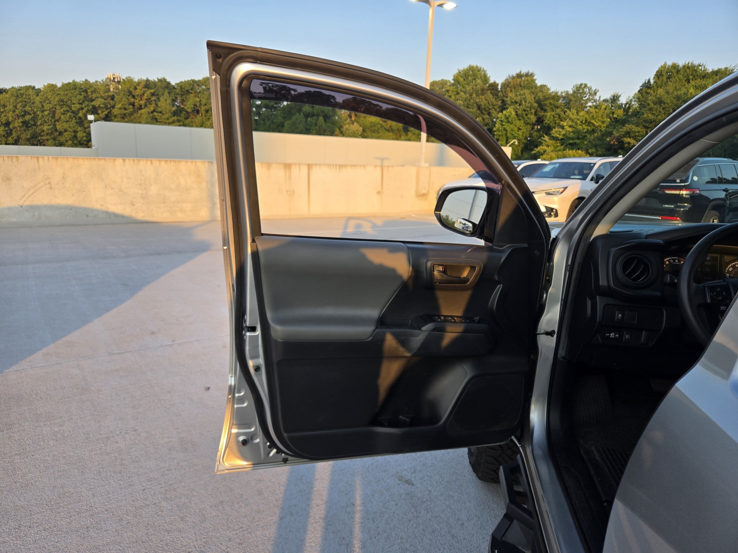 Used 2023 Toyota Tacoma SR AWD/4WD image 11