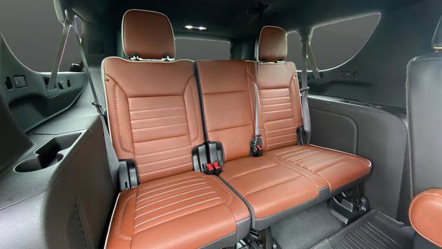 Used 2023 GMC Yukon XL Denali Ultimate w/ LPO, Floor Liner Package AWD/4WD image 25