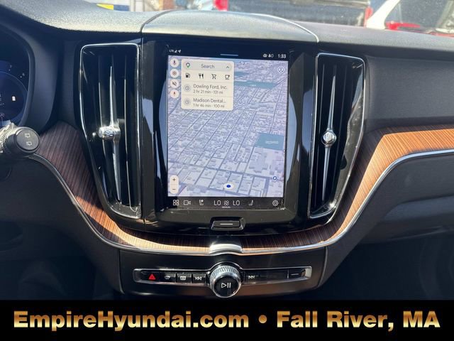 Used 2023 Volvo XC60 B5 Plus image 24