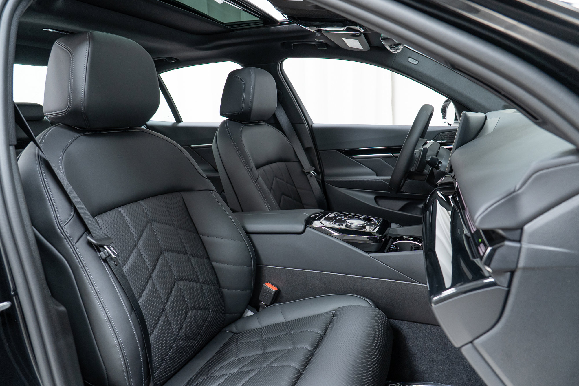 New 2026 BMW 530i xDrive w/ Premium Package image 22