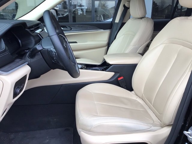 Used 2022 Jeep Grand Cherokee Limited image 4