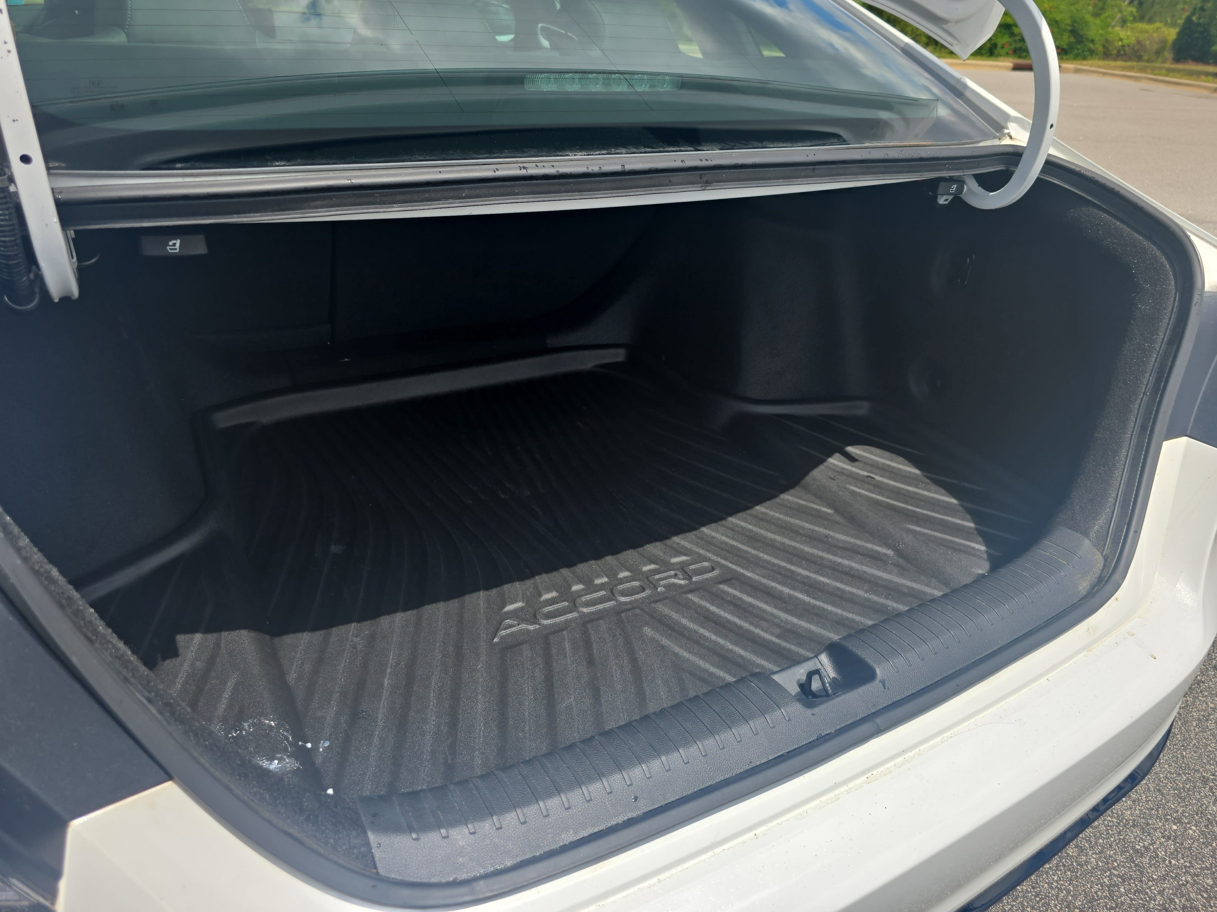 Used 2023 Honda Accord Sport image 12