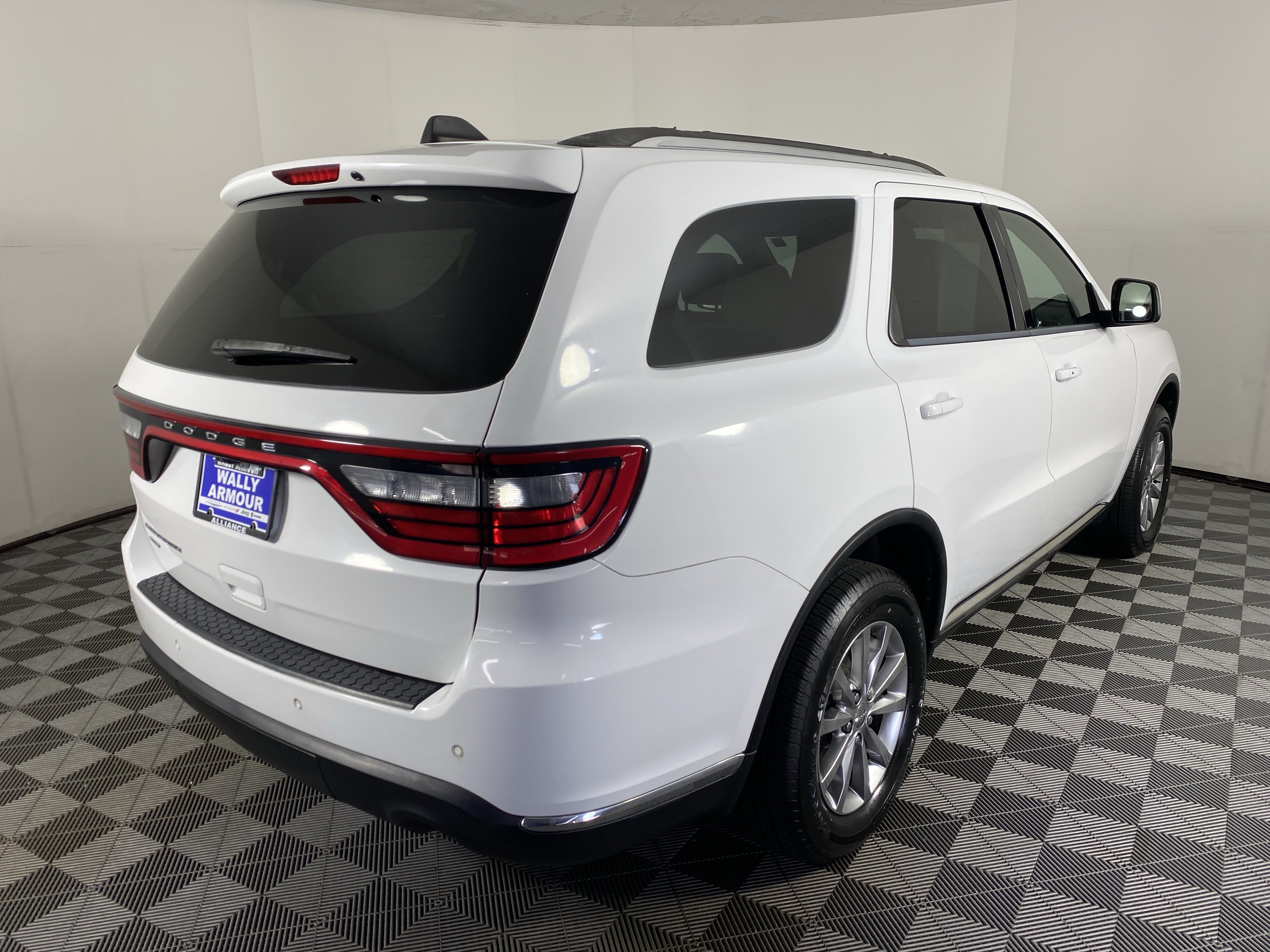 Used 2017 Dodge Durango SXT w/ Quick Order Package 23B AWD/4WD image 7