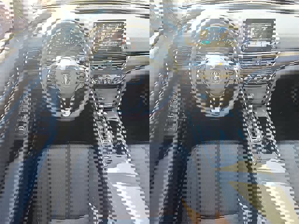 Used 2019 Honda Accord EX image 10