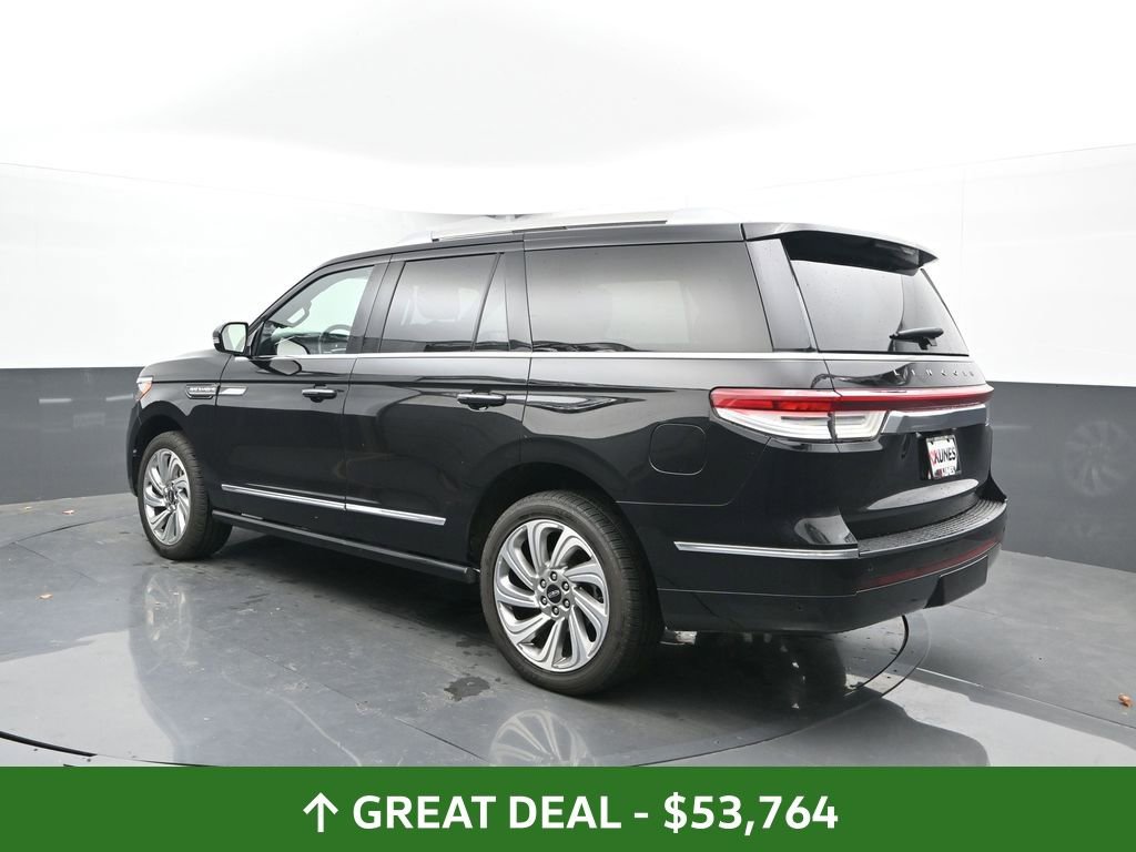 Used 2024 Lincoln Navigator Premiere AWD/4WD image 11