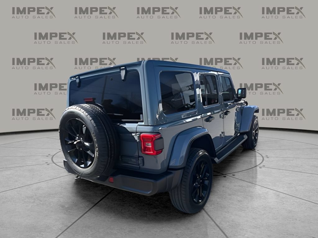 Used 2025 Jeep Wrangler Unlimited Sahara AWD/4WD image 5