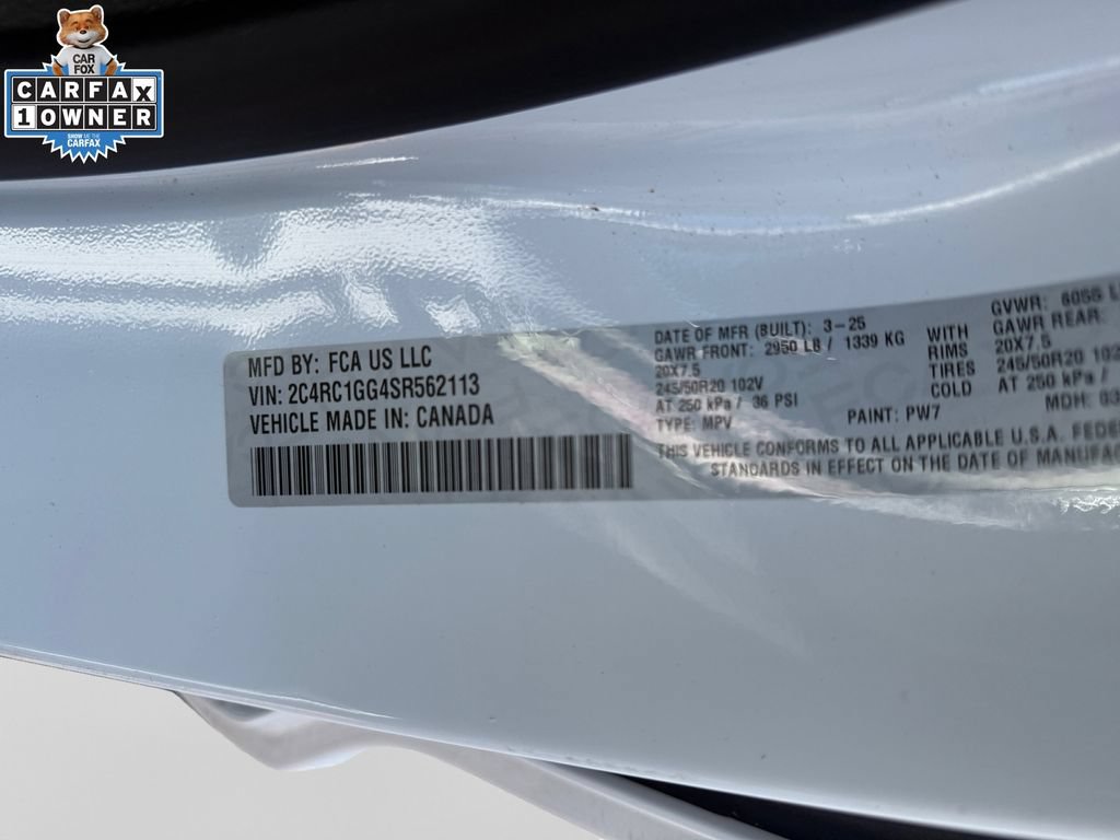 Used 2025 Chrysler Pacifica Limited FWD image 31