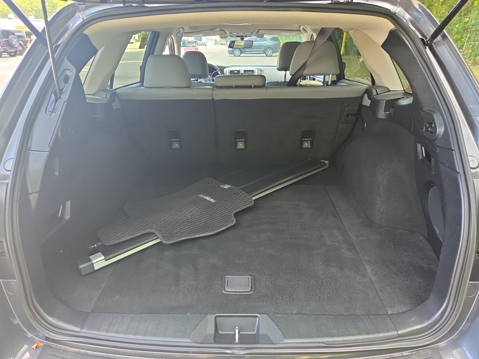 Used 2019 Subaru Outback 2.5i Limited AWD/4WD image 8