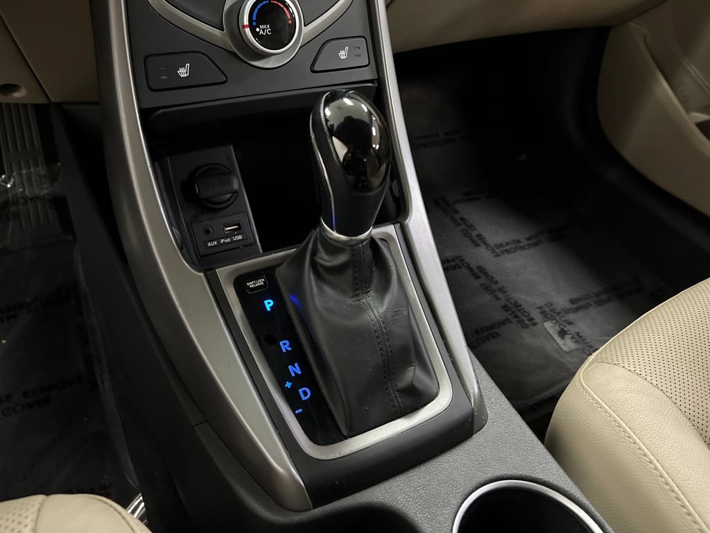Used 2015 Hyundai Elantra Limited FWD image 27
