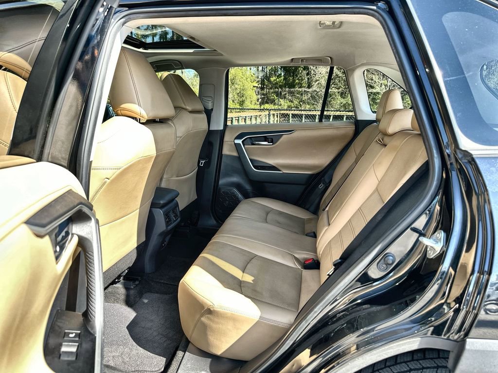 Used 2019 Toyota RAV4 Limited w/ Cold Weather Package image 25