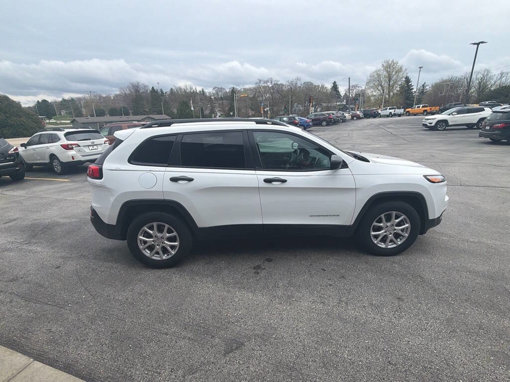 Used 2016 Jeep Cherokee Sport AWD/4WD image 6