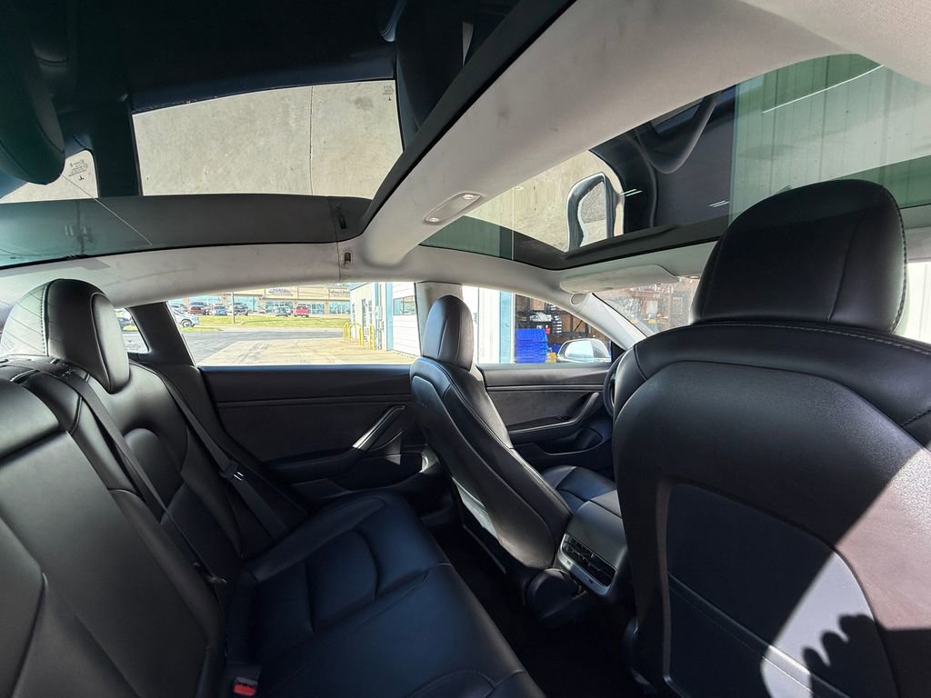 Used 2020 Tesla Model 3 Standard Range image 21