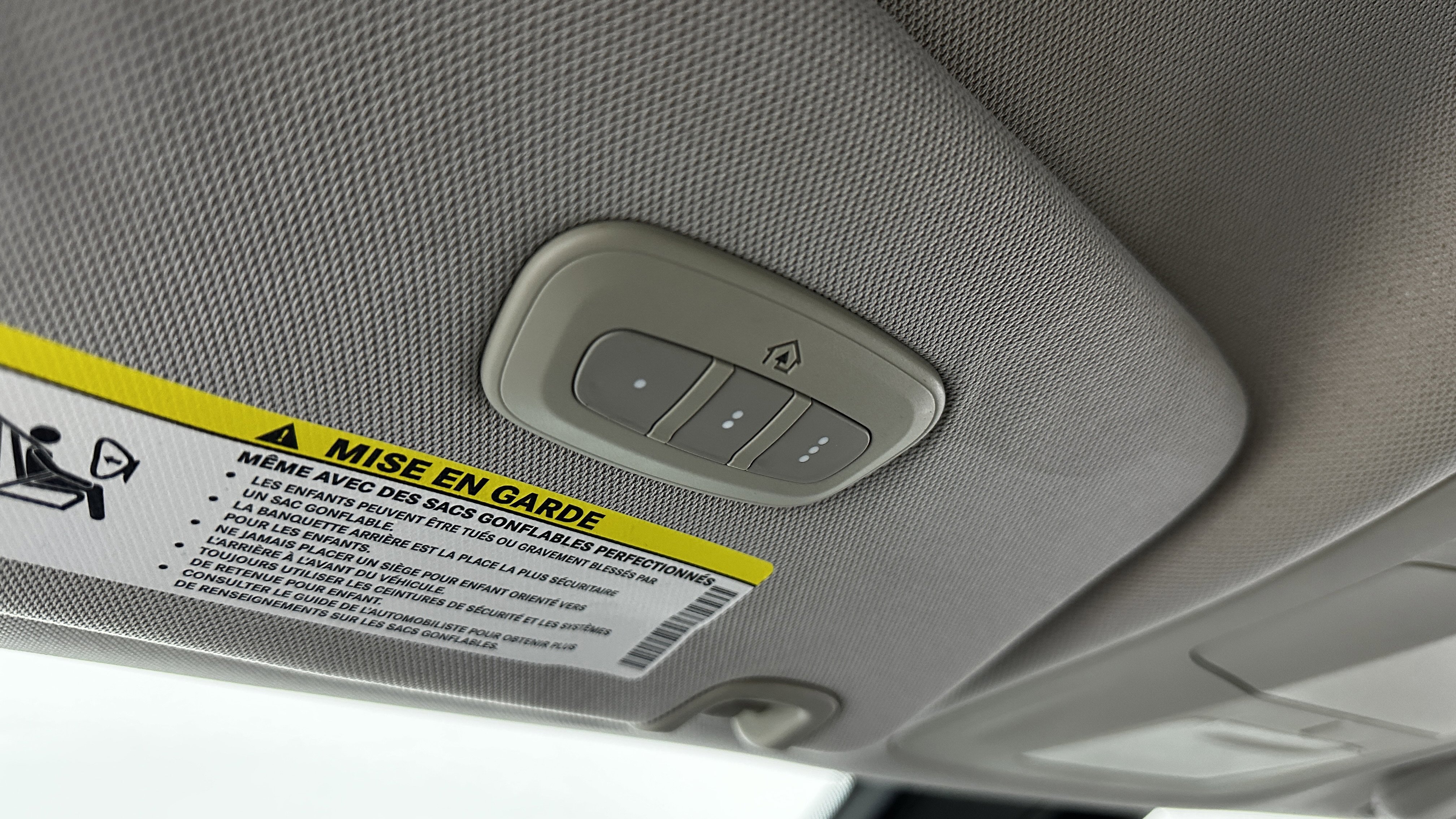 Used 2018 Chrysler Pacifica Touring-L image 21