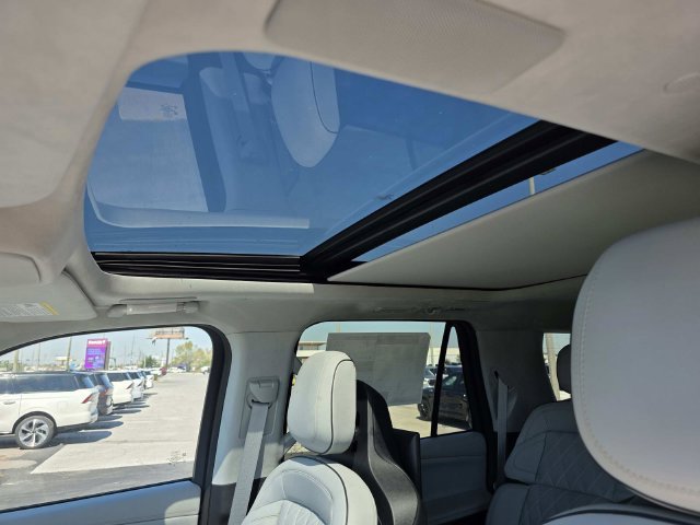 New 2027 Lincoln Navigator L Black Label w/ Black Label Special Edition RWD image 10