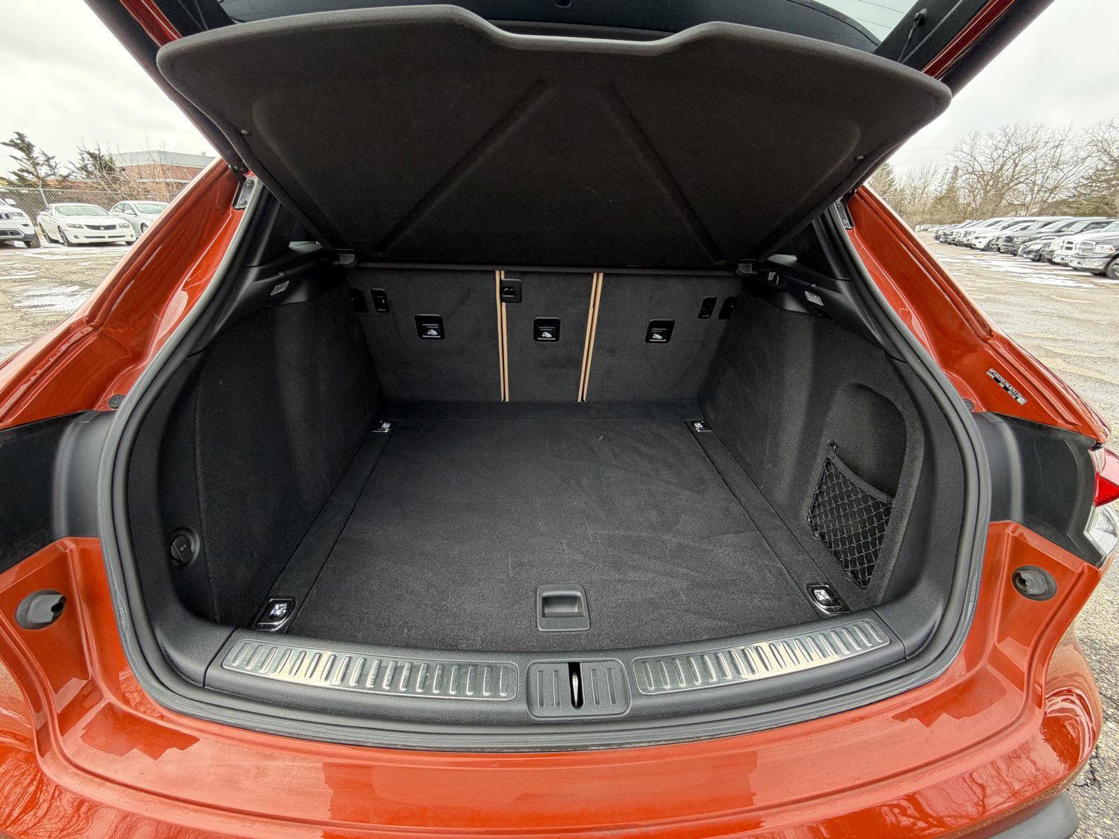 Used 2022 Porsche Macan S AWD/4WD image 21