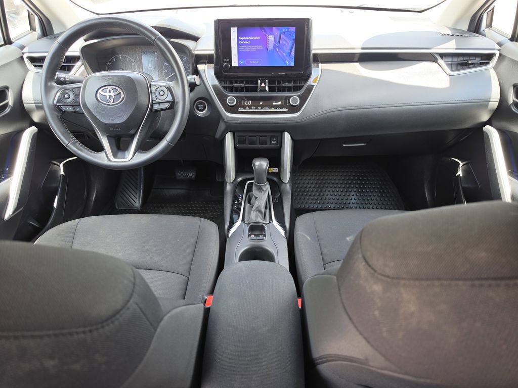 Used 2023 Toyota Corolla Cross LE FWD image 12