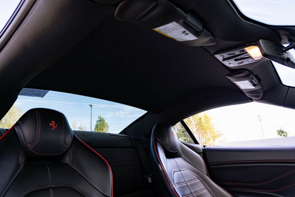 Used 2016 Ferrari California T image 31