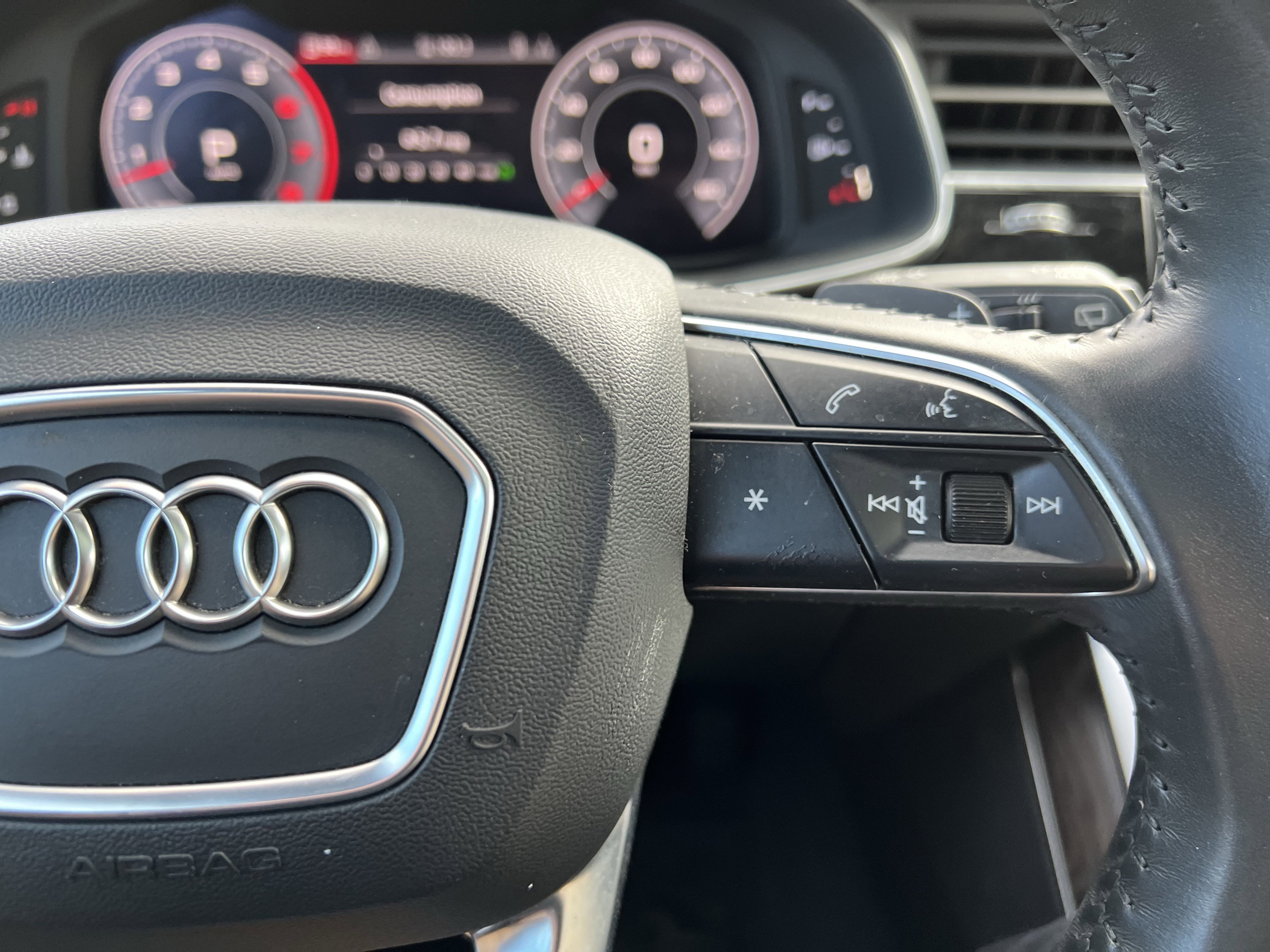 Used 2020 Audi Q8 Prestige w/ Prestige Package image 20