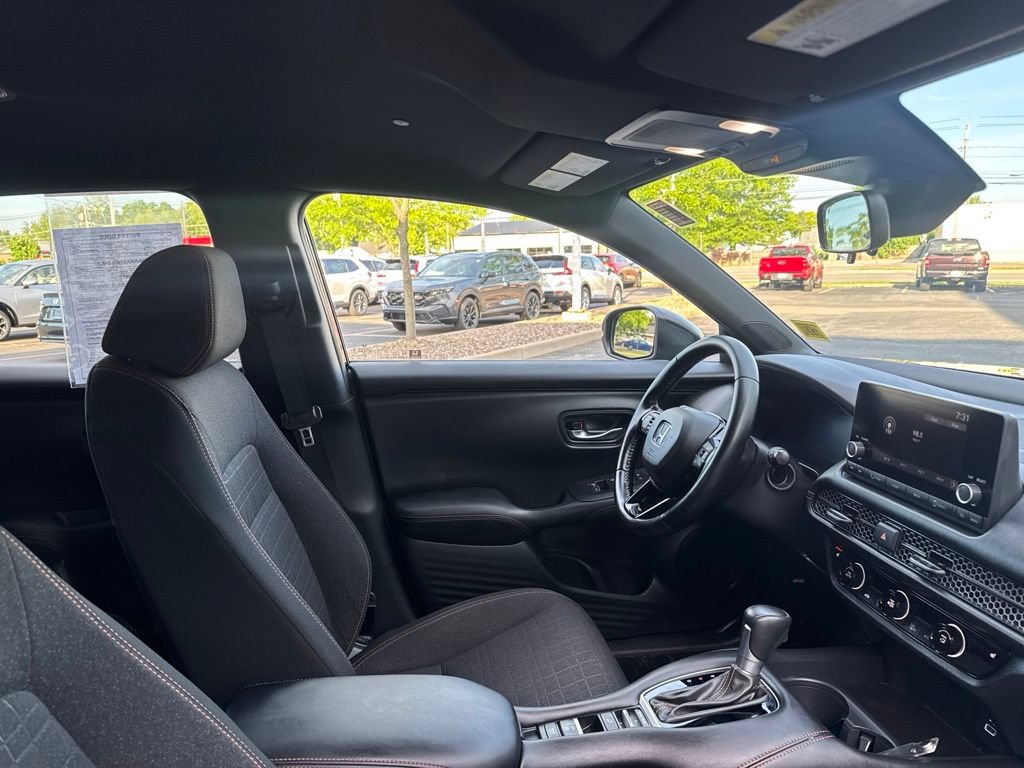 Certified 2025 Honda HR-V Sport image 17