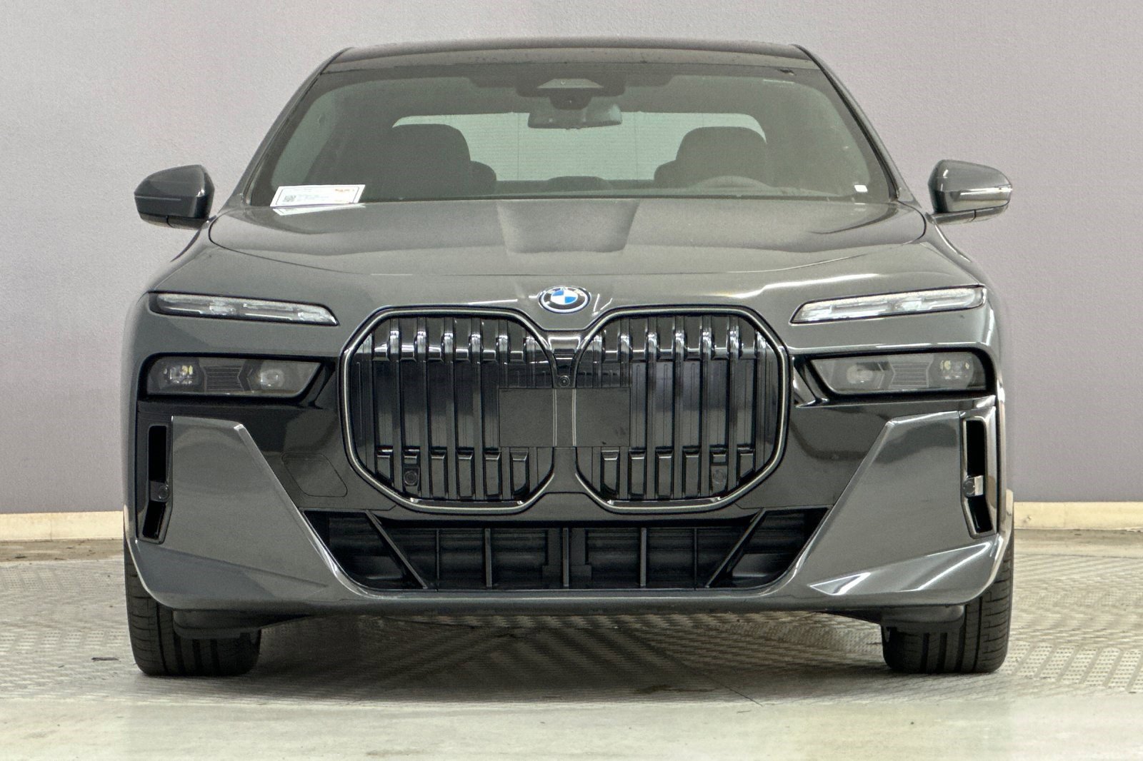New 2026 BMW 750e xDrive w/ Executive Package AWD/4WD image 5