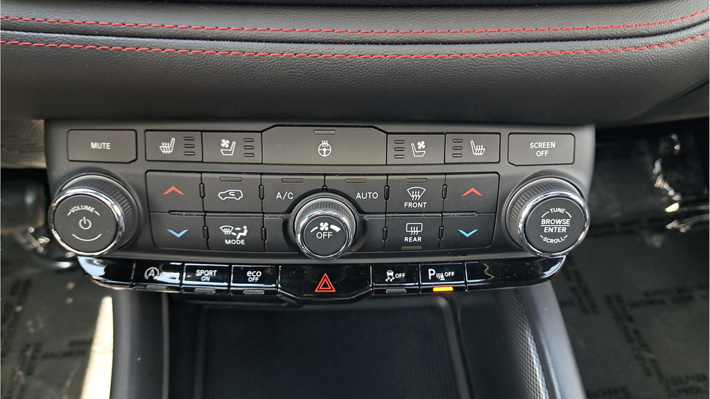 Used 2024 Dodge Durango GT AWD/4WD image 21