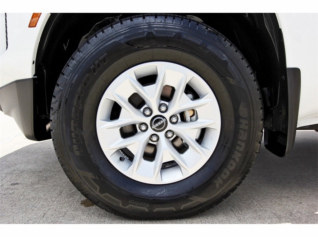 Certified 2024 Nissan Frontier SV w/ Technology Package image 29