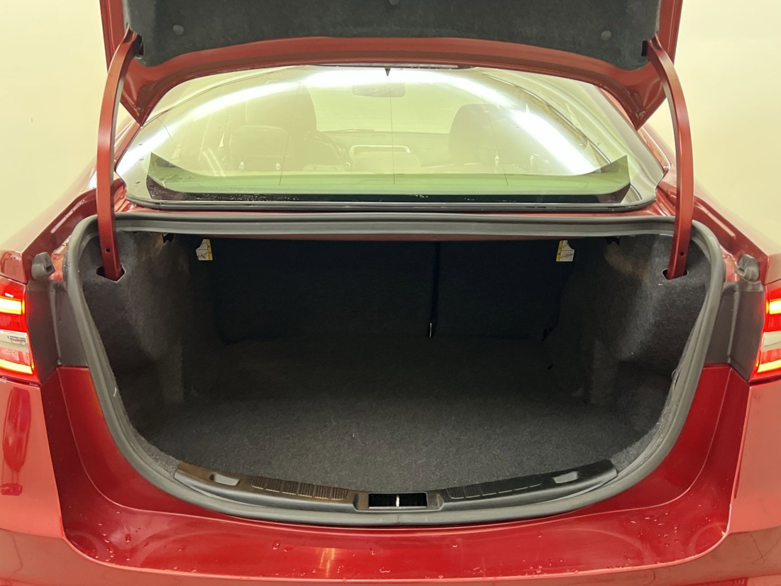 Used 2019 Ford Fusion SE image 24