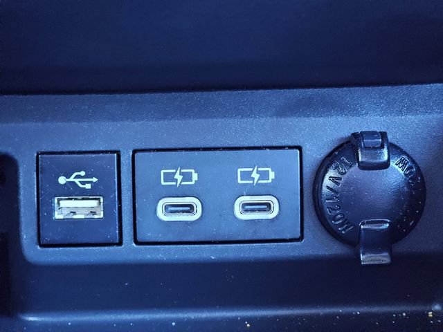 Used 2024 Toyota Highlander LE image 25