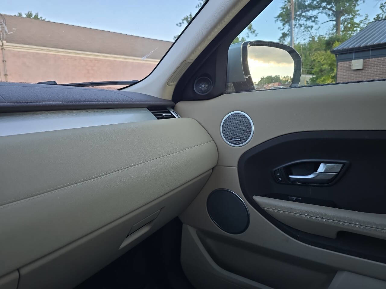 Used 2012 Land Rover Range Rover Evoque Pure Plus image 43