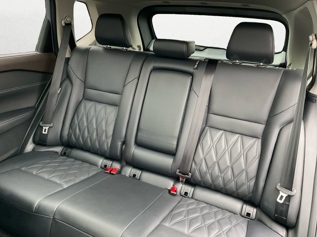 Used 2023 Nissan Rogue Platinum w/ Platinum Premium Package image 9