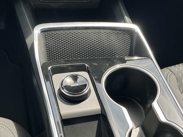 New 2026 Chevrolet Equinox LT w/ Safety and Technology Package FWD image 14