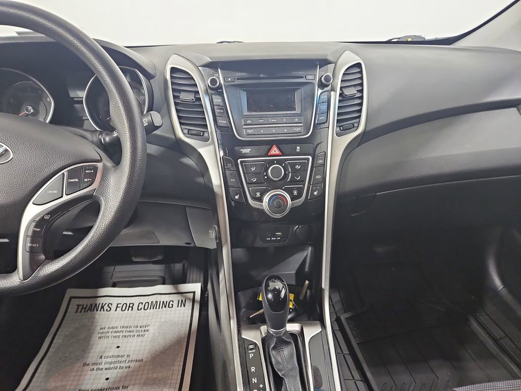 Used 2016 Hyundai Elantra GT image 18