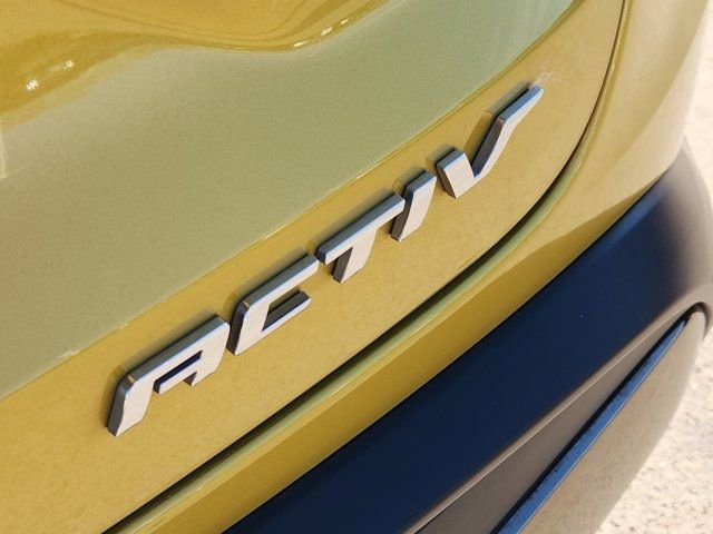 Used 2024 Chevrolet Trax ACTIV w/ Driver Confidence Package image 9