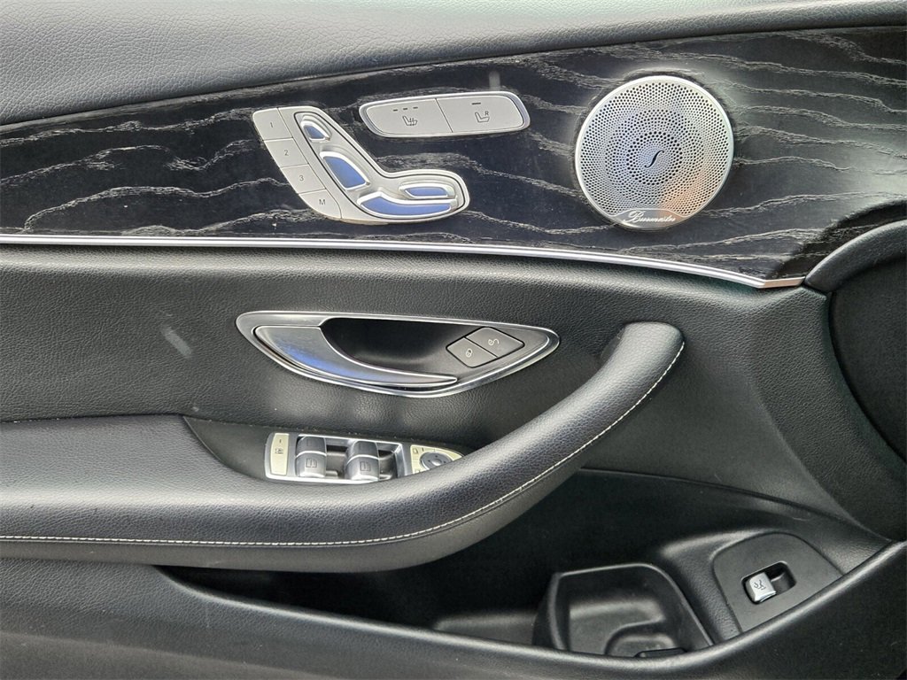 Used 2018 Mercedes-Benz E 300 image 32
