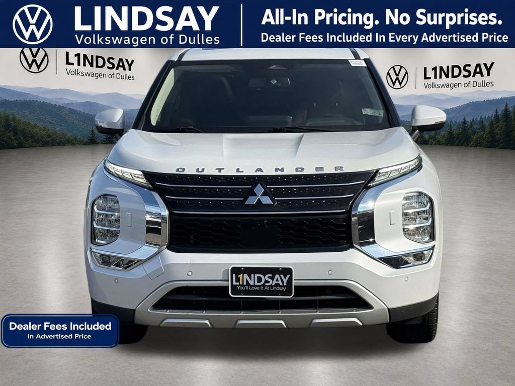 Used 2022 Mitsubishi Outlander SE AWD/4WD image 3