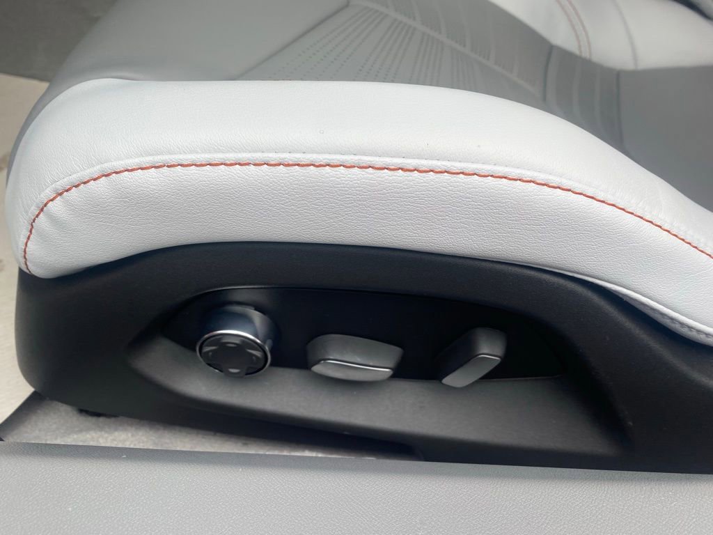 New 2026 Chevrolet Corvette Stingray Premium Conv w/ Battery Protection Package image 11