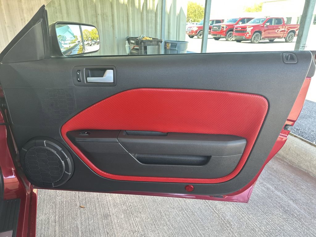 Used 2006 Ford Mustang GT Premium image 27