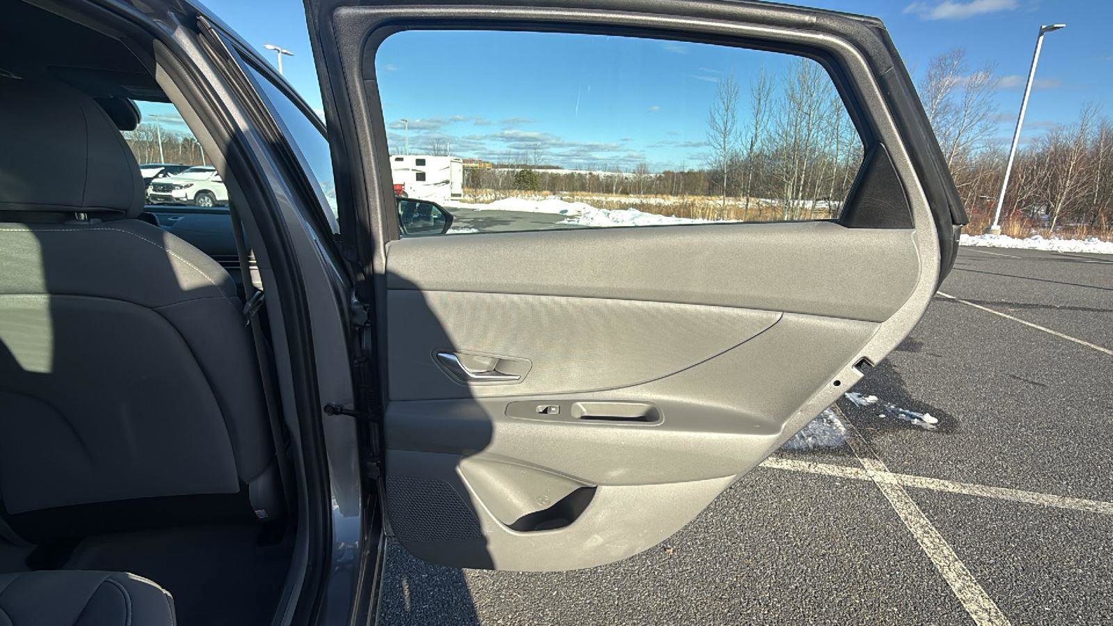 Used 2024 Hyundai Elantra SEL image 18