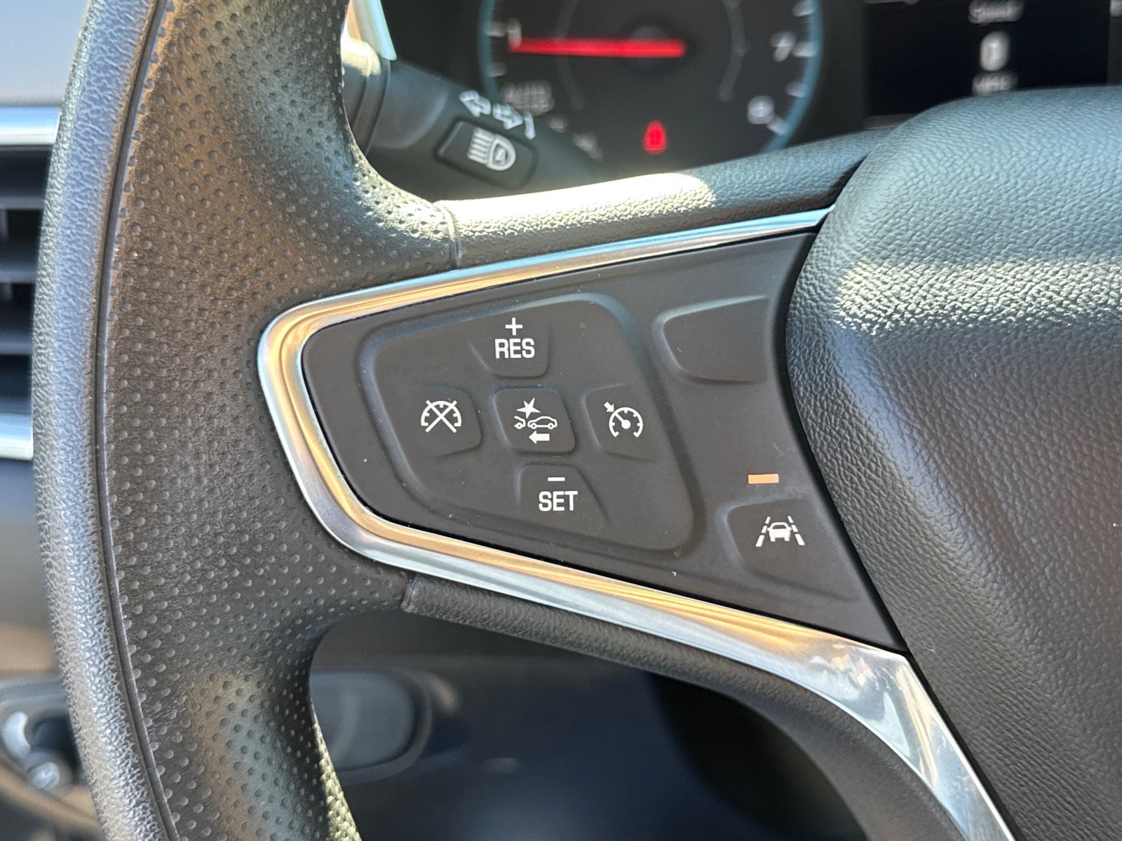 Used 2021 Chevrolet Equinox LS w/ LPO, Blackout Package AWD/4WD image 20