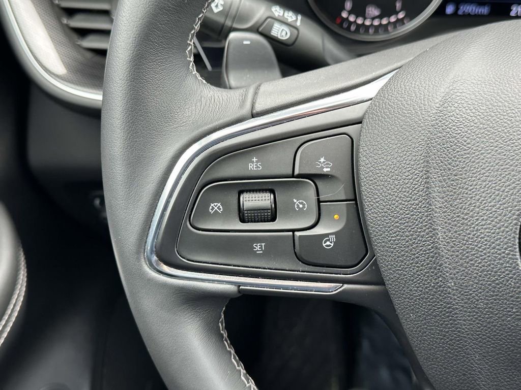 Certified 2023 Buick Envision Essence image 23