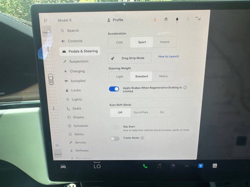 Used 2022 Tesla Model X image 34