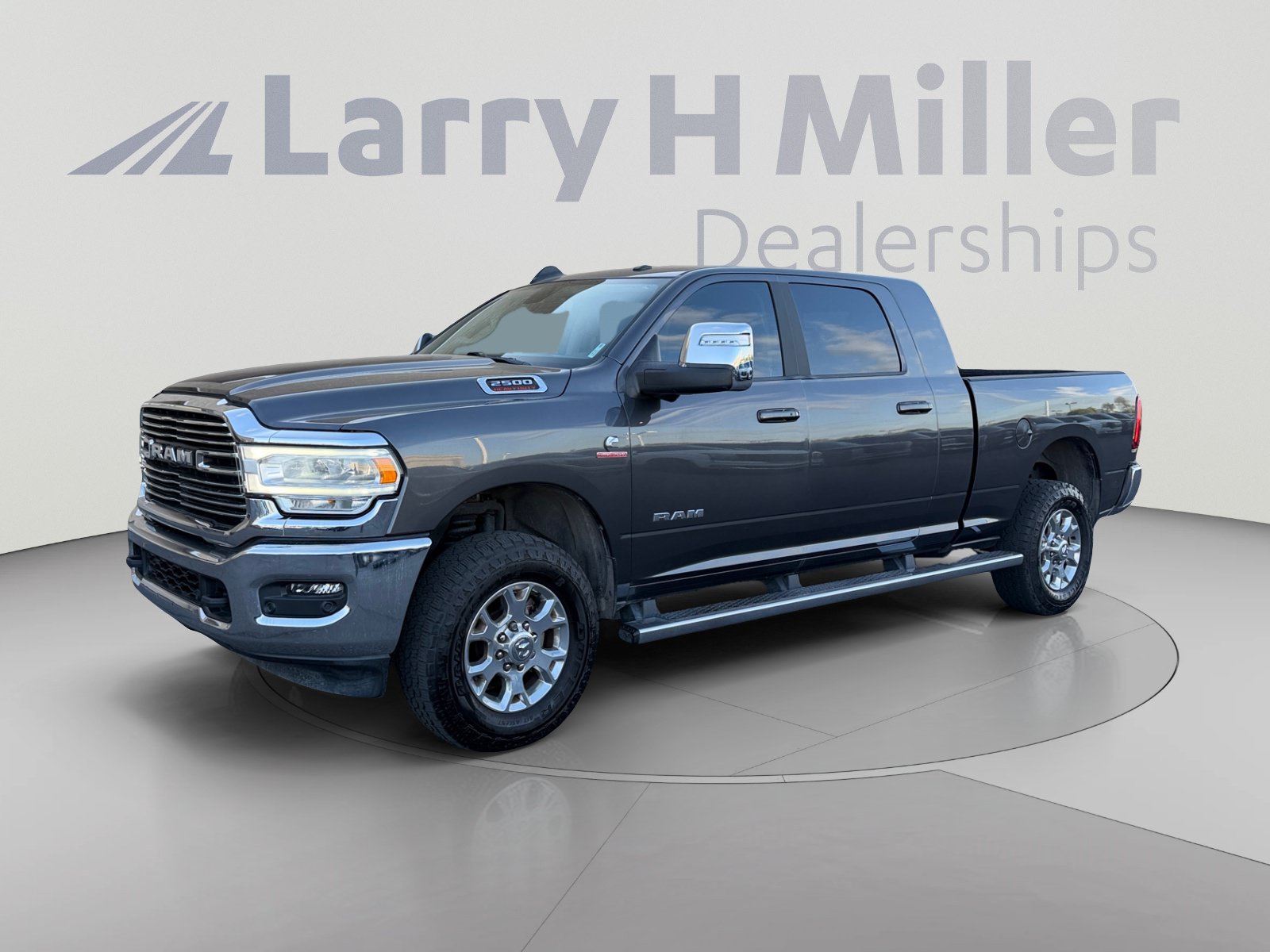 Used 2024 RAM 2500 Laramie AWD/4WD image 1