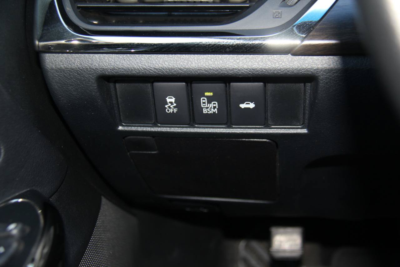 Used 2016 Toyota Avalon XLE Premium FWD image 14