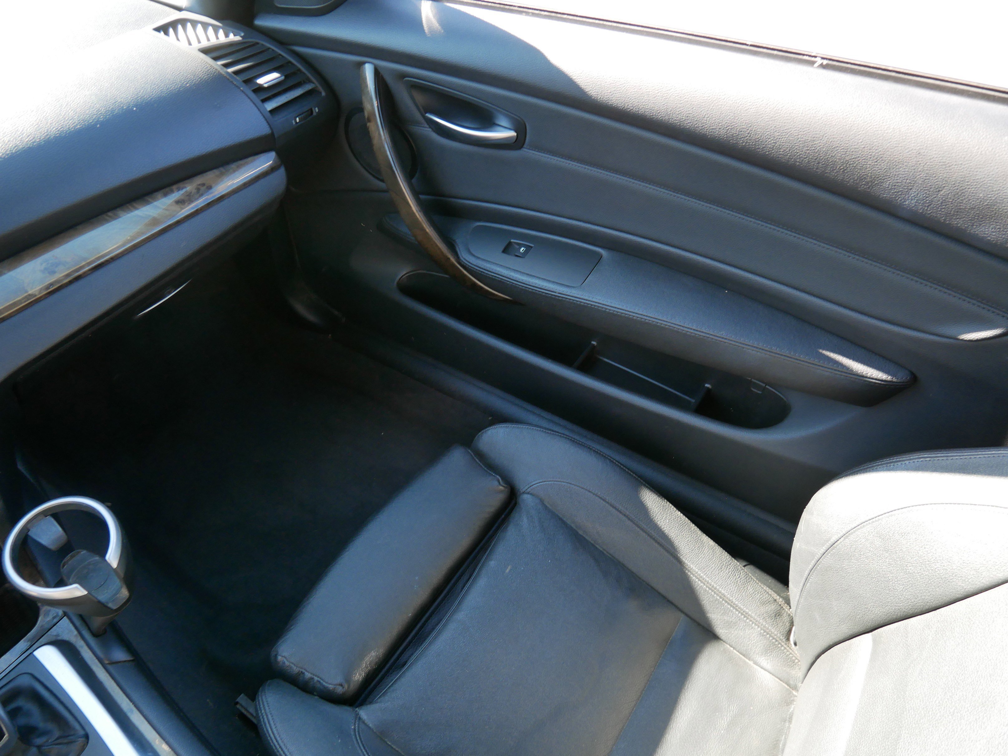 Used 2011 BMW 135i Convertible image 11