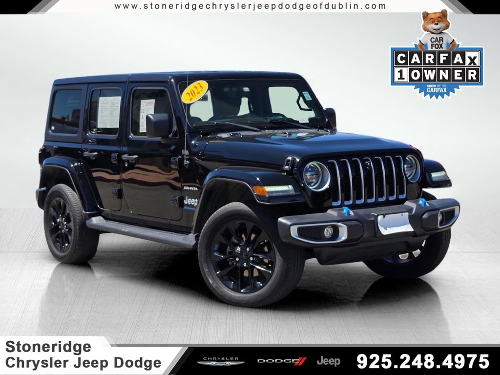 Used 2023 Jeep Wrangler Unlimited Sahara w/ Cold Weather Group AWD/4WD image 1