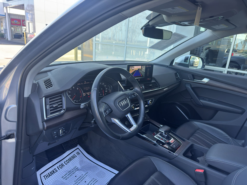 Used 2023 Audi Q5 2.0T Premium w/ Convenience Package image 3