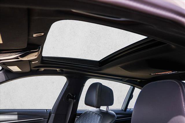 Used 2023 BMW M550i xDrive w/ Executive Package image 11